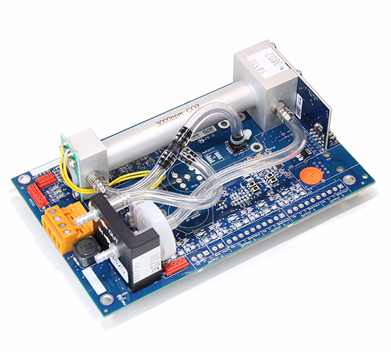 gascard platine mit weißem hintergund